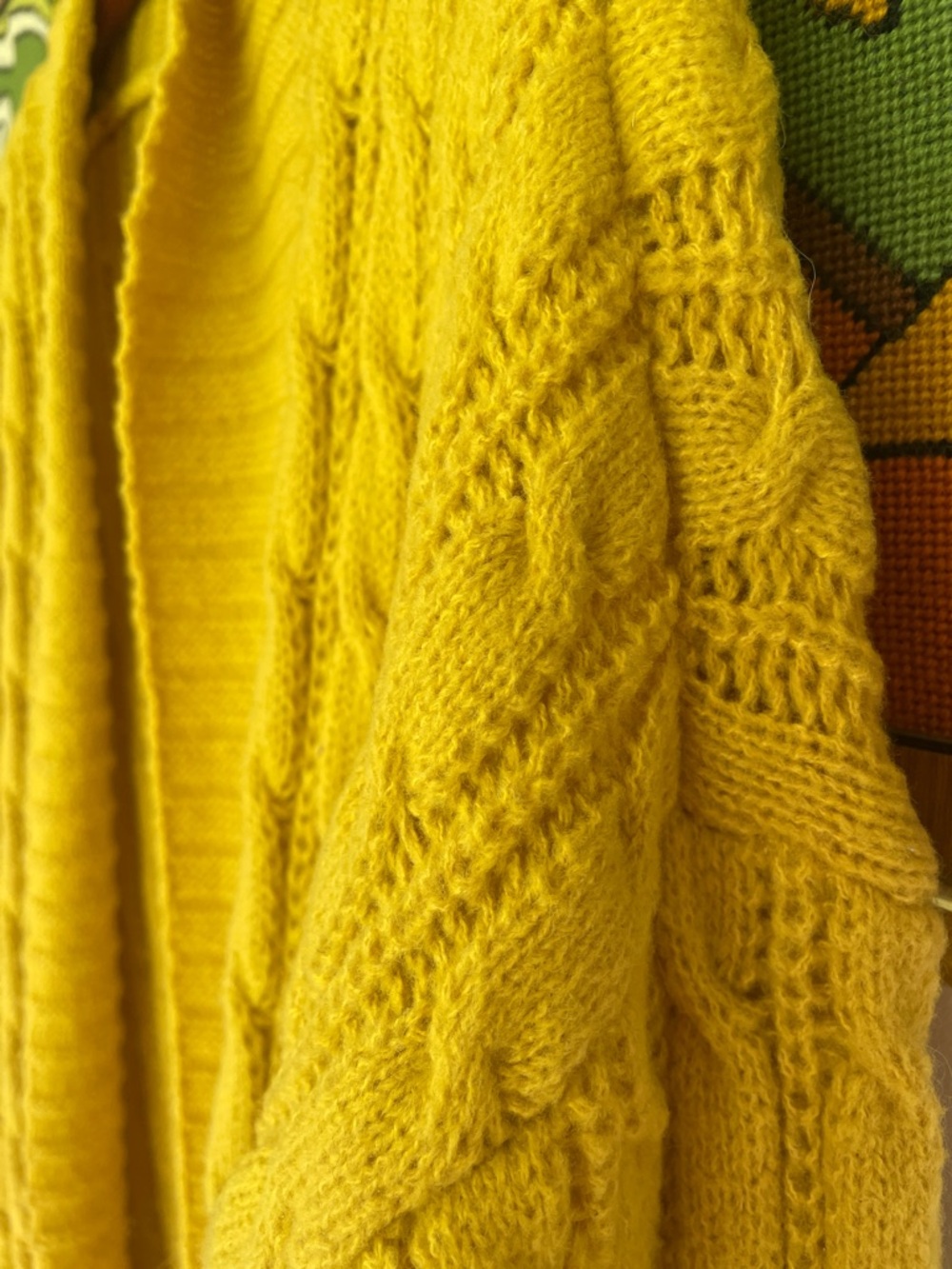 VINTAGE Long Mustard Cable-Knit Open Cardigan Sweater WITH POCKETS. - Picture 2 of 3